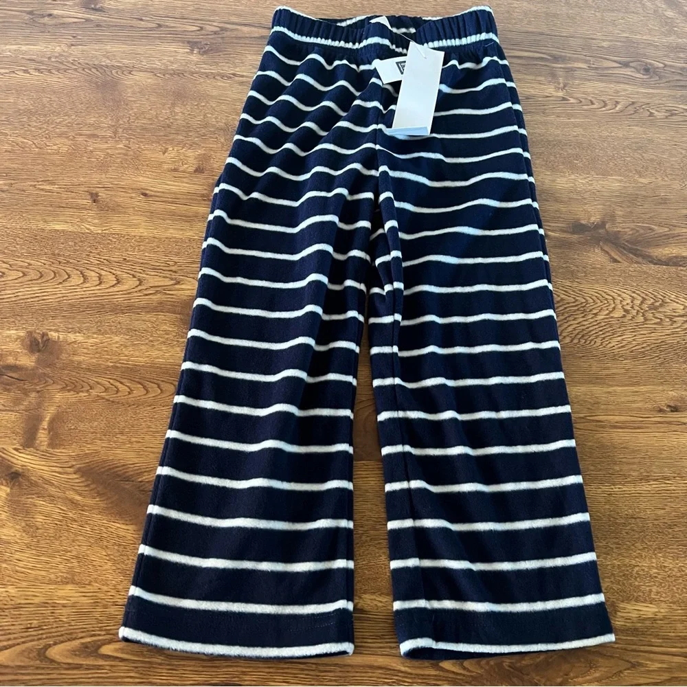 Gap kids size 4 NWT 2 piece pajama set